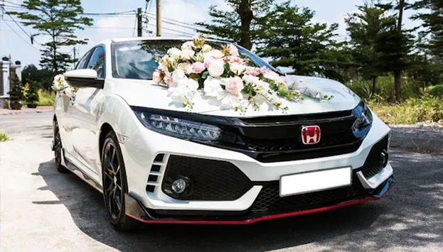 Xe hoa trang trí cho đám cưới